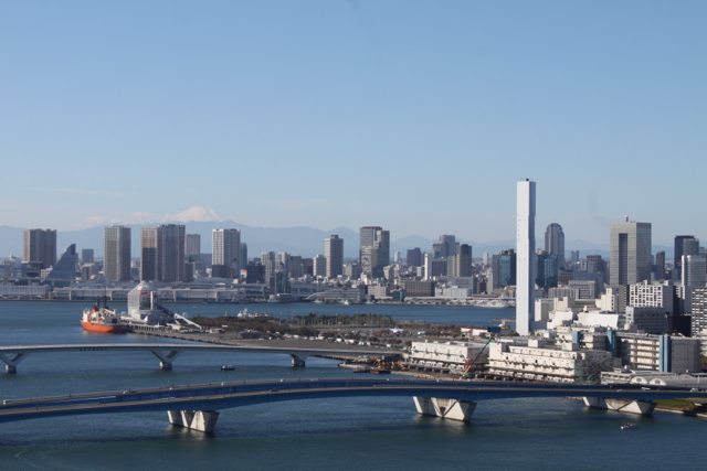 南極観測船「しらせ」晴海に寄港中