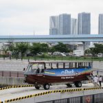 東電堀に水陸両用バス SKY Duck