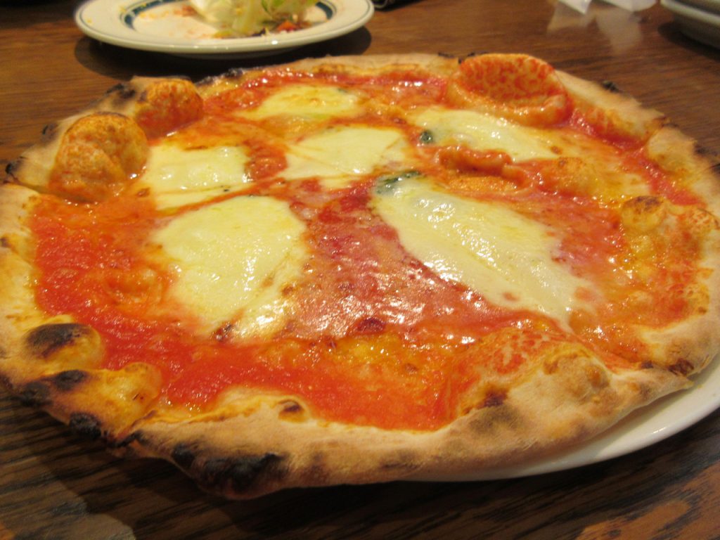 イタリアン食堂 豊洲 マルゲリータピザ